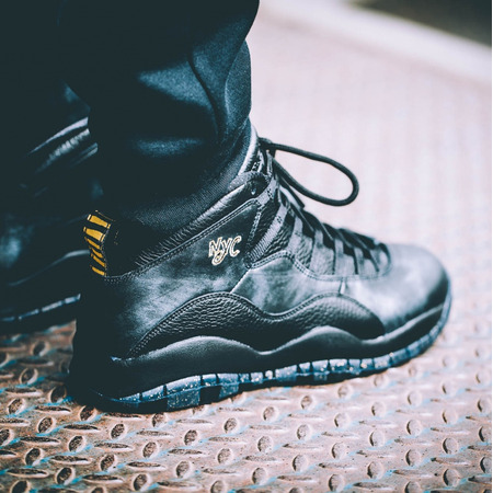 Air Jordan Retro 10 "NYC" Niñ@ (012/black/dark grey/metalic gold)