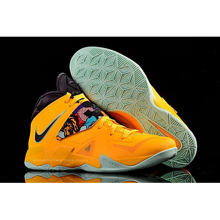 Lebron Zoom Soldier VII "Buff" (800/amarillo/negro/gris/azul)