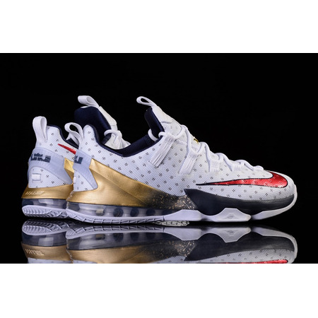 Lebron XIII Low "USA" (164/white/university red/obsidian)