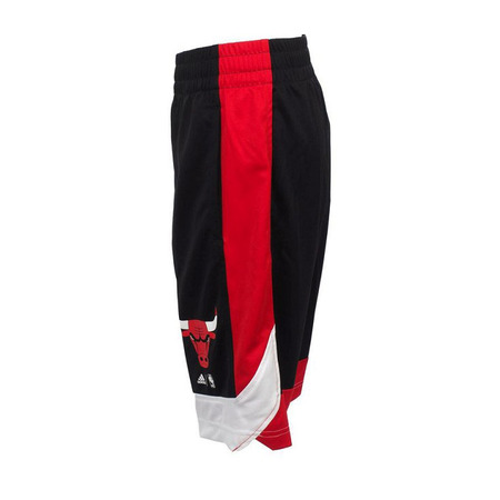 Adidas NBA Short Niño Winter Hoops Chicago Bulls (negro/black/red)