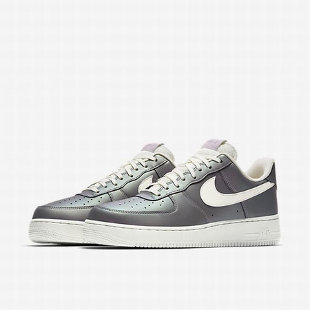 Air Force 1 '07 LV8 "Iced" (500/iced lilac/summit white/black)