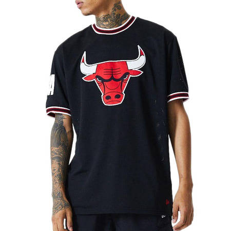 New Era NBA Chicago Bulls Oversized Applique Tee