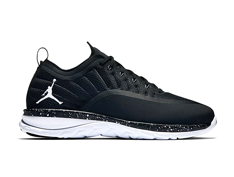 jordan trainer prime black and white