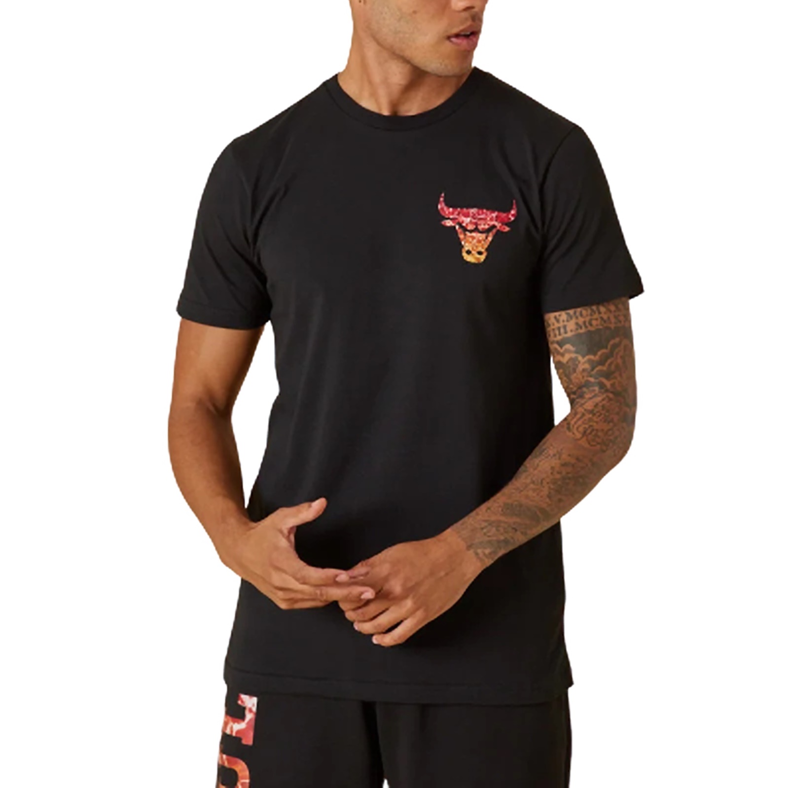 Official New Era Chicago Bulls NBA Repeat Wordmark T-Shirt