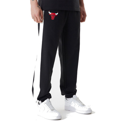 New Era NBA Chicago Bulls Large Graphic Joggers "Black"