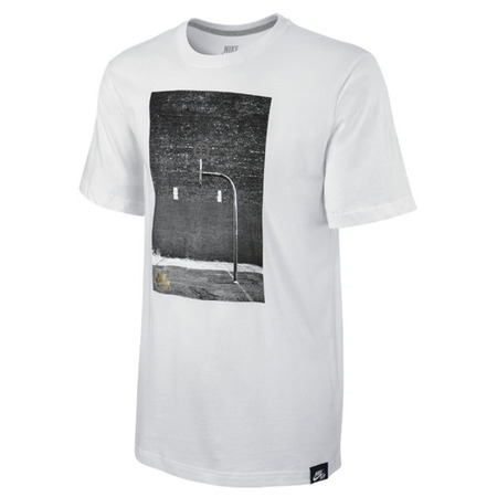 AF1 Concrete Jungle Tee (100/white)