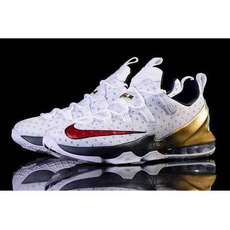 Lebron XIII Low "USA" (164/white/university red/obsidian)