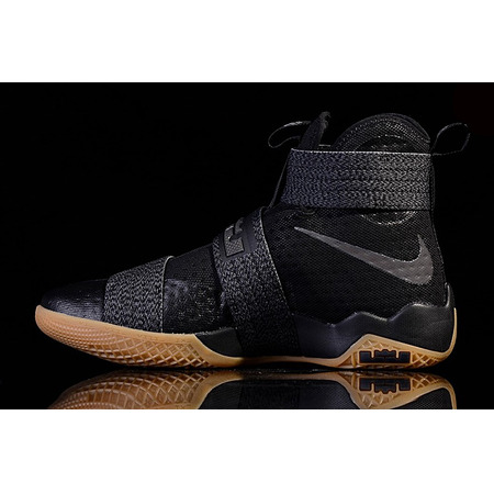 LeBron Soldier 10 SFG "Black Gum" (009/black/mtlc dark grey/gum yellow)