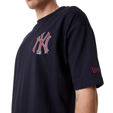 New Era MLB New York Yankees Large Logo Oversized T-Shirt